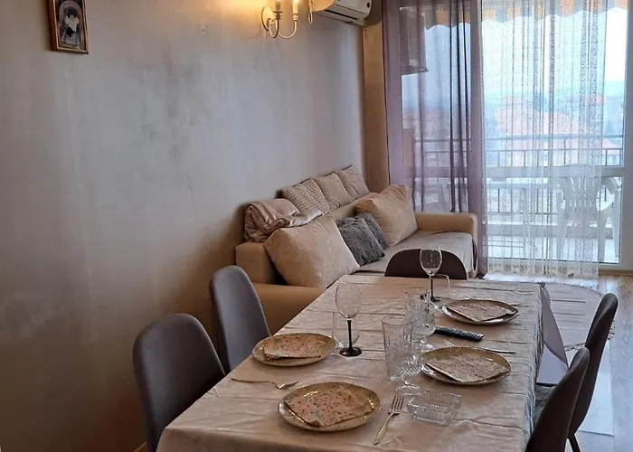 In Chateu 1 * Aheloy