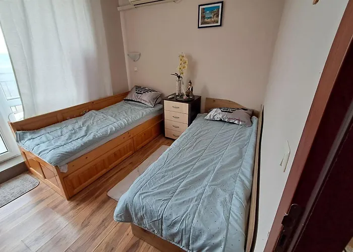 In Chateu 1 Apartment Aheloy